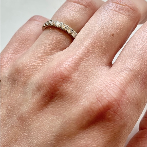 Shared Prong Diamond band Set In 14KW  .35cttw - Picture 7 of 8